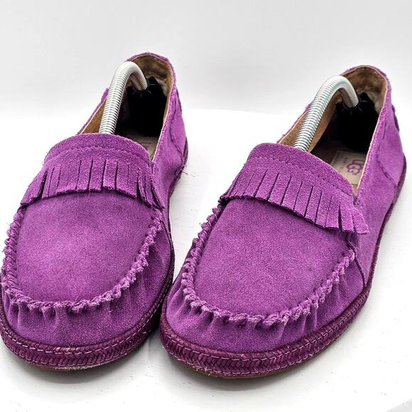 Fringe Embellished UGG Australia Purple Moccasins - Size 6 - Picture 1 of 6